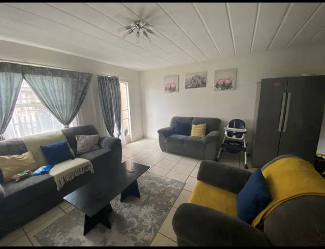 2 BEDROOM SECTIONAL TITLE FOR SALE IN RAVENSWOOD